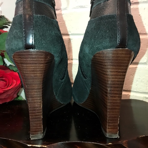 Tory Burch Black Leather Booties EUC - Picture 4 of 6